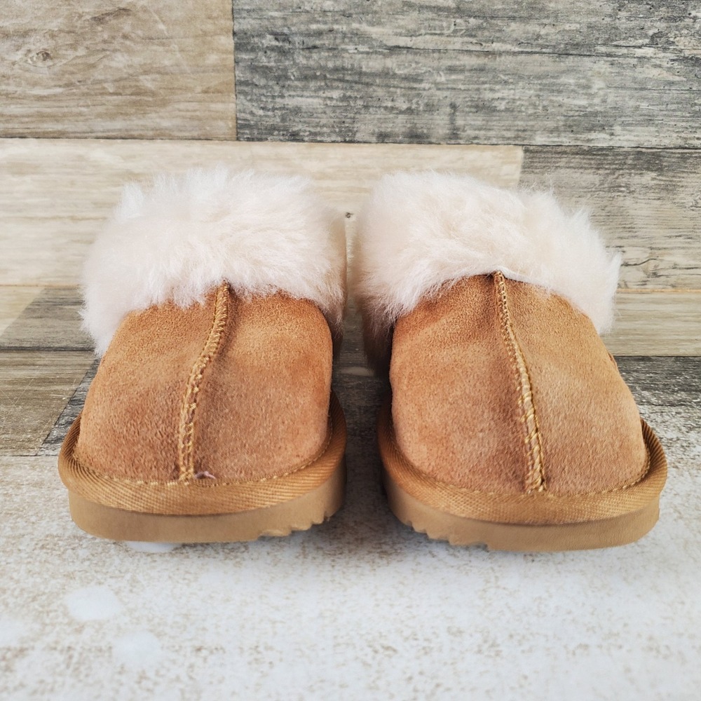 UGG Cozy II Girls Slippers Sz 11 Chestnut Suede Comfort Round Toe Indoor Shoes - Picture 2 of 10